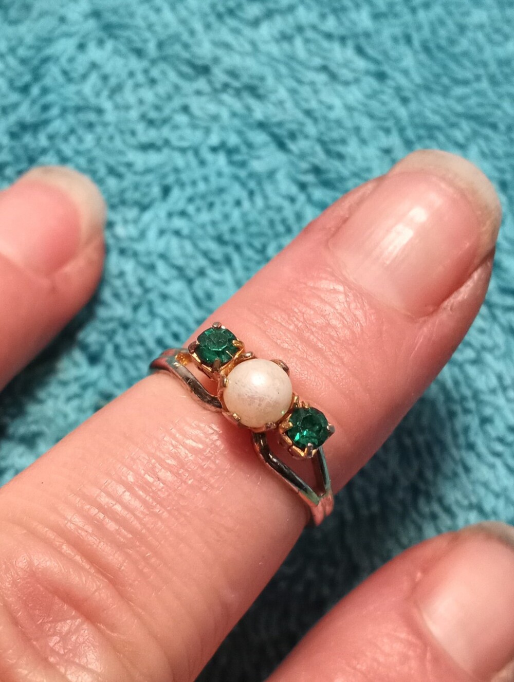 Vintage-Inspired Gold Pearl and Green Stone Ring - Women Jewelry - Adjustable